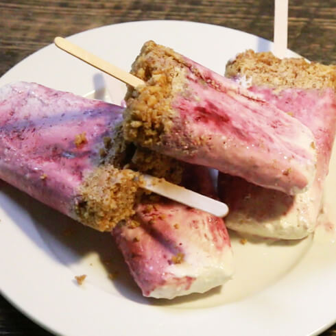 blackberry-lemon-cheesecake-popsicles