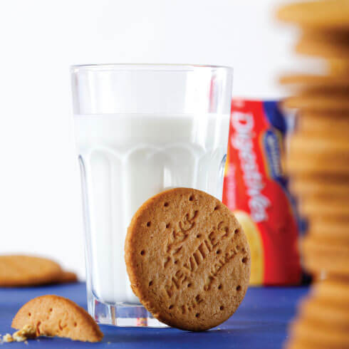 mcvities-digestives-and-milk